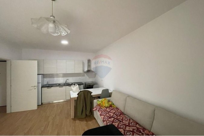 Tirane, jepet me qera apartament 2+1+Ballkon Kati 1, 85 m² 500 € 
