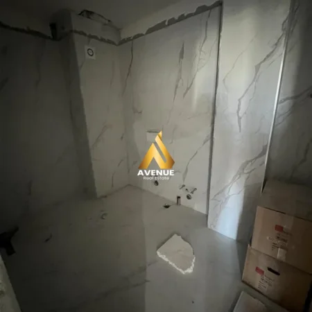 Tirane, shitet apartament 1+1+Ballkon Kati 3, 81 m² 135.000 € (garden turdiu)