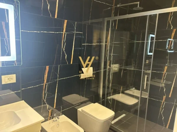 Vlore, shitet apartament studio Kati 0, 33 m² 75.000 € (UJI I FTOHTE, VLORE)