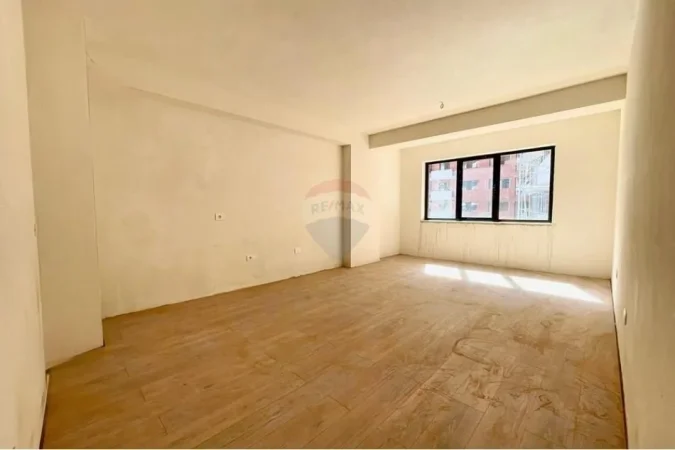 Tirane, shitet apartament 2+1+Ballkon Kati 2, 97 m² 118.000 € 