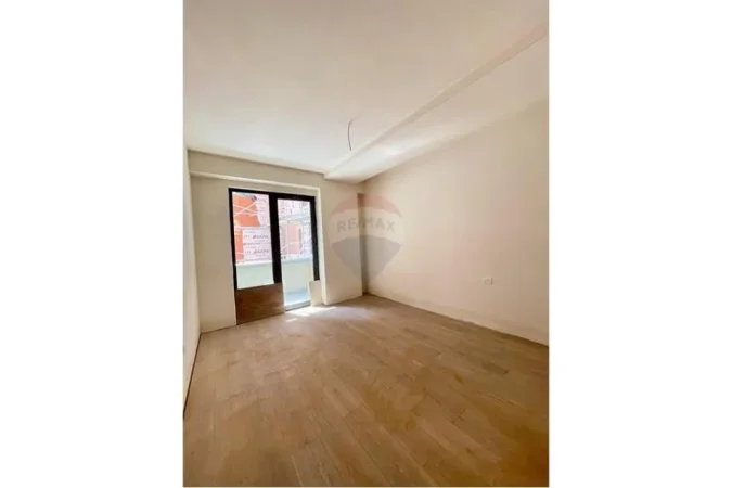 Tirane, shitet apartament 2+1+Ballkon Kati 2, 97 m² 118.000 € 
