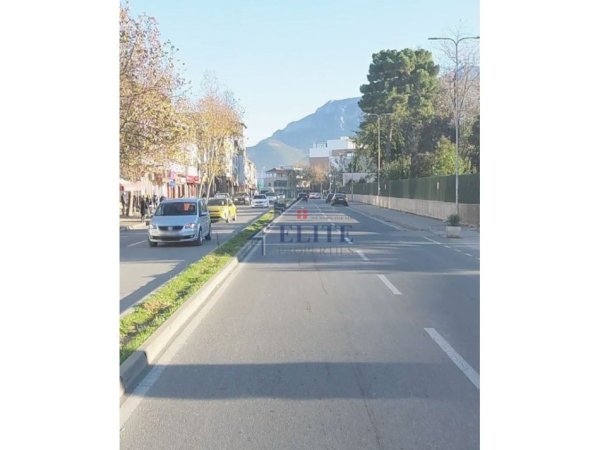 Tirane, shitet apartament , 147 m² 205.800 € (Shkolla e Bashkuar)