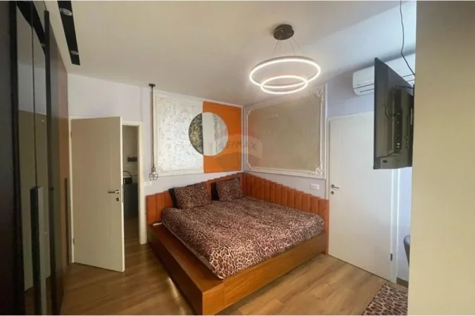 Tirane, shitet apartament 2+1+Ballkon Kati 8, 96 m² 185.000 € 