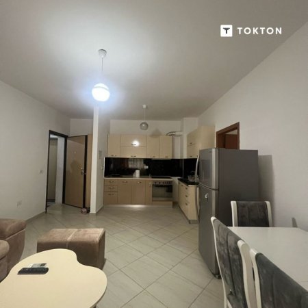 Tirane, jepet me qera apartament Kati 2, 100 m² 450 € (Rruga e Teleferikut, Fresku, Tiranë, TT 1942)