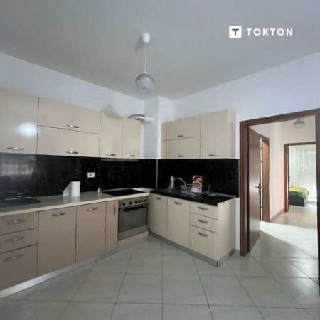 Tirane, jepet me qera apartament Kati 2, 100 m² 450 € (Rruga e Teleferikut, Fresku, Tiranë, TT 1942)