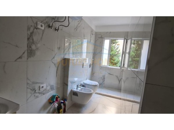 Tirane, shitet apartament 2+1 Kati 1, 58 m² 160.000 € (Komuna e Parisit)