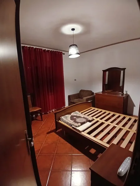 Tirane, jepet me qera apartament 3+1 Kati 6, 94 m² 450 € (JEPET ME QERA APARTAMENTI 3+1 TEK KRYQEZIMI I RRUGES SE DURRESIT)