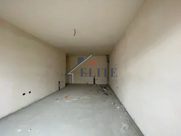 Tirane, shitet apartament 2+1+Ballkon Kati 7, 110 m² 93.075 € (Kamez)