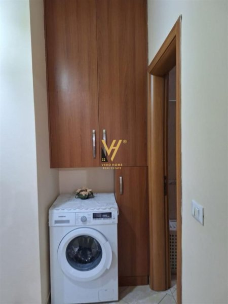 Tirane, jepet me qera apartament 1+1+Ballkon Kati 5, 65 m² 450 € (DON BOSKO)