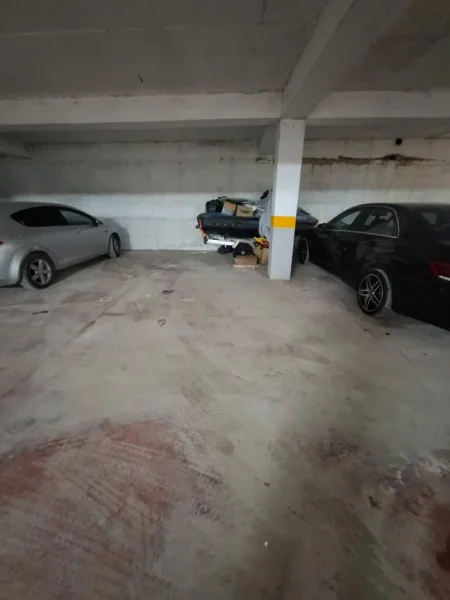 Vlore, shitet garazh Kati -1, 35 m² 30.000 € (Ish Kombinati Peshkut)