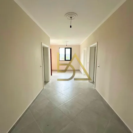 Tirane, shitet Vile 4+1+Aneks Kati 2, 170.000 € (Vile)