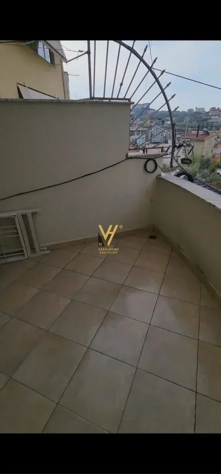 Tirane, shitet apartament 1+1+Ballkon Kati 2, 75 m² 95.000 € (SHKOZE)