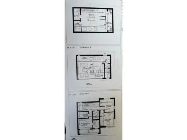 Tirane, shitet Vile , 279 m² 520.000 € (Farke)