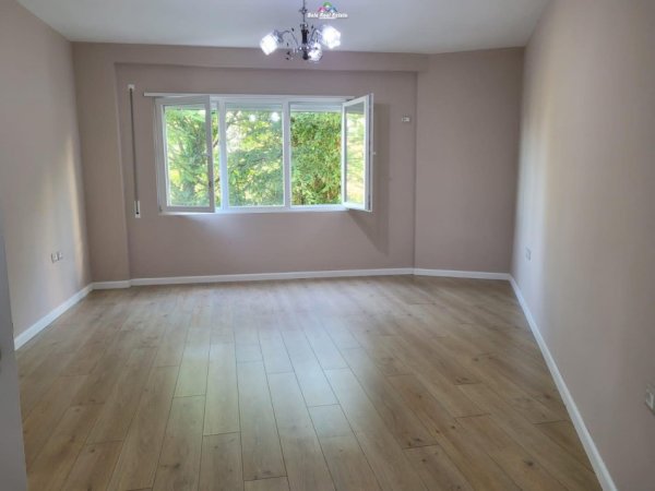 Apartament 1+1 Me Qera Te Kopeshti Botanik (ID B21038) Tirane