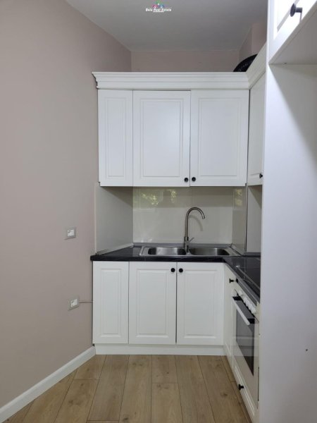Apartament 1+1 Me Qera Te Kopeshti Botanik (ID B21038) Tirane