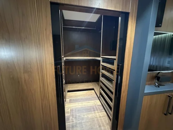 Qera, Apartament 2+1+2+Garazh, Kopshti Botanik.