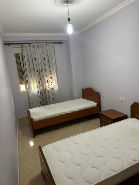 Tirane, jepet me qera apartament 2+1 Kati 2, 94 m² 450 € (yzberisht)