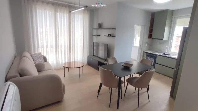 Shqiperi, jepet me qera apartament 1+1 Kati 6, 65 m² 600 € (Xhamia e Tabakeve .)