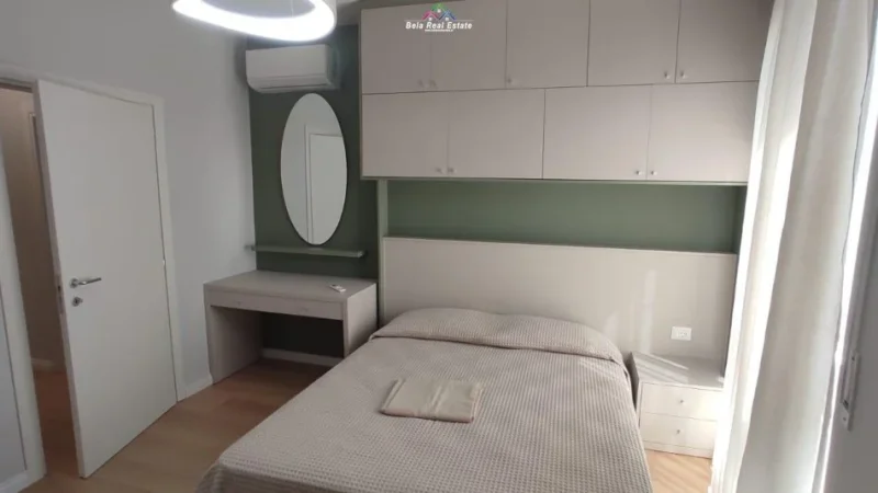 Shqiperi, jepet me qera apartament 1+1 Kati 6, 65 m² 600 € (Xhamia e Tabakeve .)