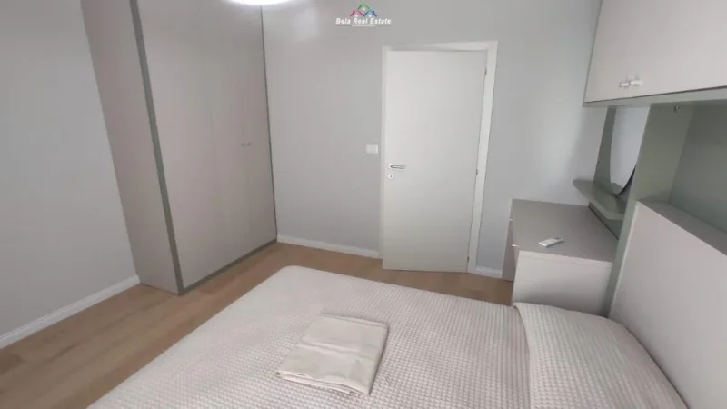 Shqiperi, jepet me qera apartament 1+1 Kati 6, 65 m² 600 € (Xhamia e Tabakeve .)