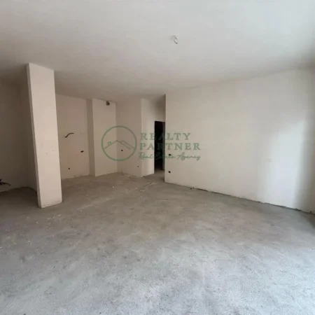 Tirane, shitet 2+1+Ballkon Kati 5, 128 m² 345.000 € (Rruga E Kavajes)