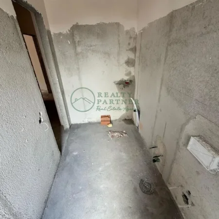 Tirane, shitet 2+1+Ballkon Kati 5, 128 m² 345.000 € (Rruga E Kavajes)