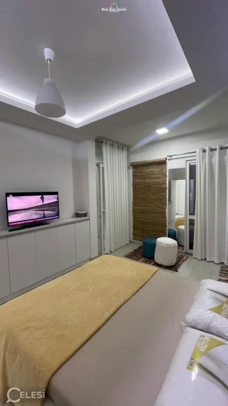 Tirane, jepet me qera apartament 1+1+Ballkon Kati 3, 60 m² 675€ (komuna e parisit)