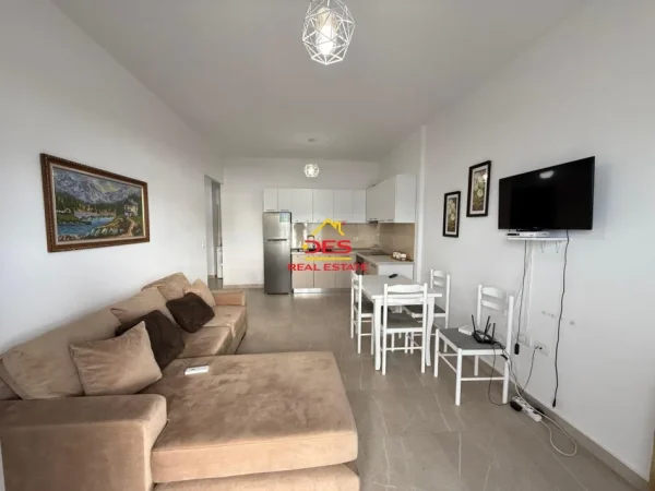 Vlore, shitet apartament 1+1+Ballkon Kati 2, 67 m² 210.000 € (Rruga Çamëria)