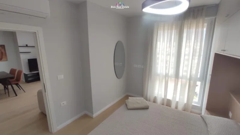 Tirane, jepet me qera apartament 1+1+Ballkon Kati 5, 60 m² 600 € (xhamia e tabakeve)