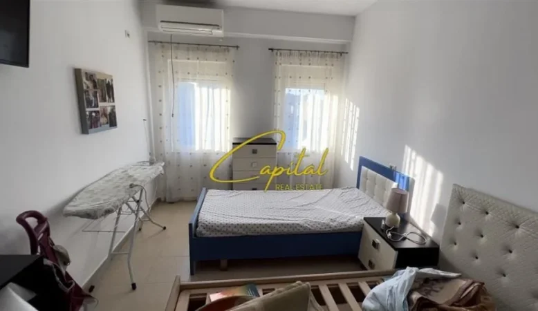 Tirane, shitet apartament 1+1 Kati 6, 64 m² 150.000 € (XHAMLLIKU)