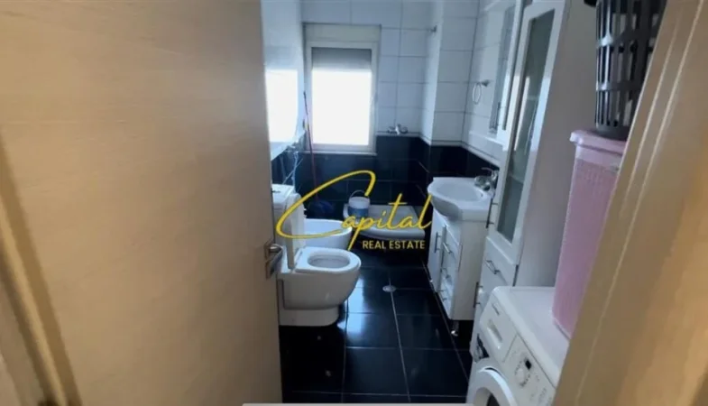 Tirane, shitet apartament 1+1 Kati 6, 64 m² 150.000 € (XHAMLLIKU)