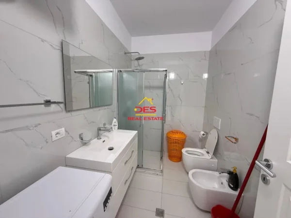 Vlore, shitet apartament 1+1+Ballkon Kati 2, 50 m² 160.000 € (Rruga Çamëria)