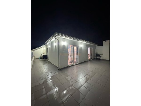 Tirane, shitet apartament+verande | Penthouse 2+1 Kati 9, 128 m² 140.000 € (Yzberisht)