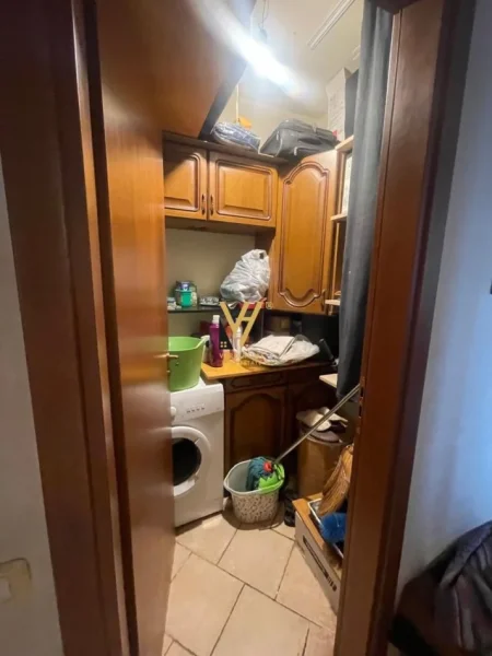 Tirane, shitet apartament 2+1+Ballkon Kati 8, 115 m² 265.000 € (RRUGA E KOSOVAREVE)
