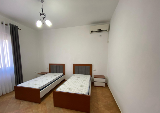 Tirane, jepet me qera apartament 2+1+Aneks Kati 2, 91 m² 600 € (shkoze)
