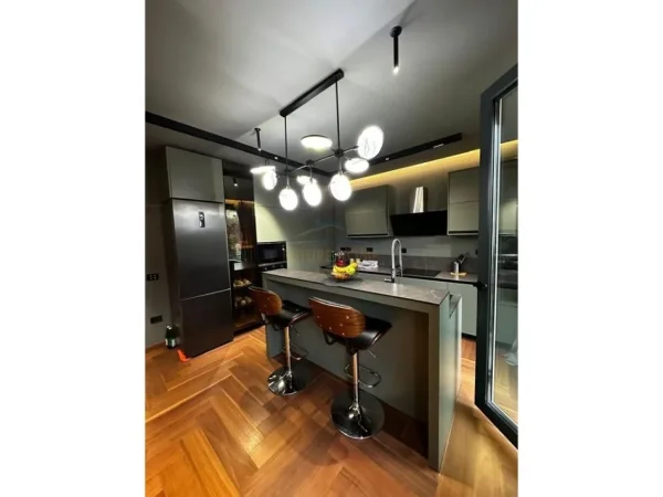 Tirane, shitet apartament 3+1 Kati 1, 400 m² (TEG ,Secret Garden Residence)