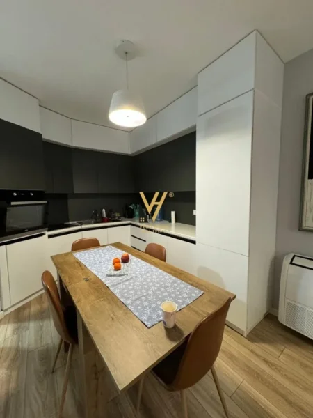 Tirane, jepet me qera apartament 1+1+Ballkon Kati 3, 72 m² 700 € (KODRA E DIELLIT 2)