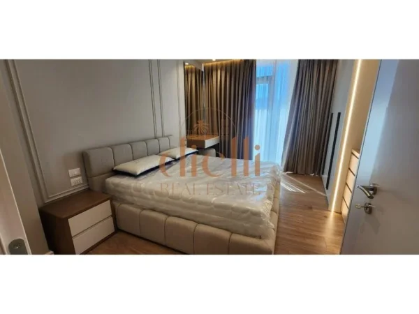 Tirane, shitet apartament 2+1 Kati 11, (lake view)