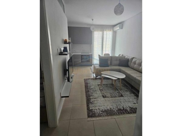 Tirane, jepet me qera apartament 2+1+Ballkon Kati 6, 75 m² 530 € (Rruga e Kavajes)