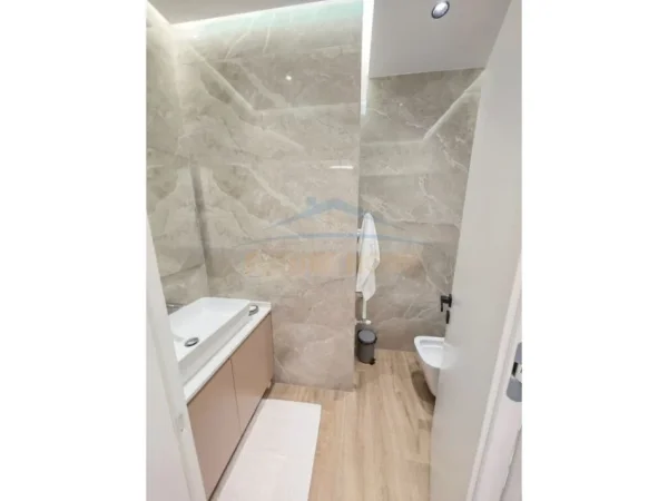 Durres, shitet apartament 3+1+Ballkon Kati 4, 125 m² 300.000 € (Golden Park, Tirane)