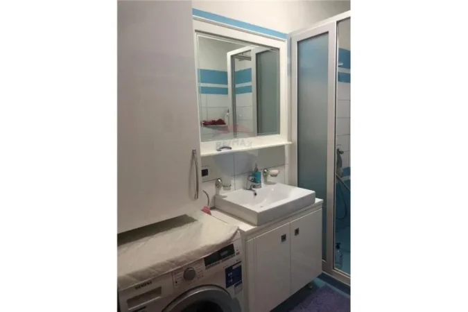 Tirane, jepet me qera apartament 2+1 Kati 2, 100 m² 470 € (Endri Keko)