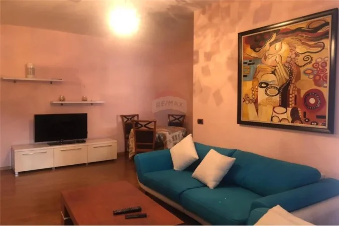 Tirane, jepet me qera apartament 2+1 Kati 2, 100 m² 470 € (Endri Keko)
