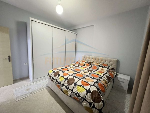 Tirane, jepet me qera apartament 2+1+Ballkon Kati 3, 115 m² 600 € (Kodra e Diellit)