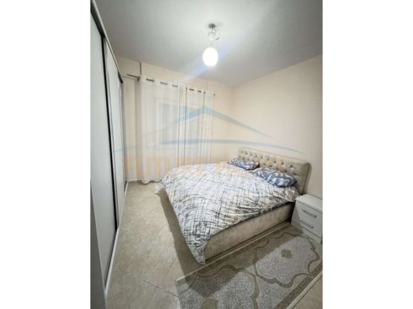 Tirane, jepet me qera apartament 2+1+Ballkon Kati 3, 115 m² 600 € (Kodra e Diellit)