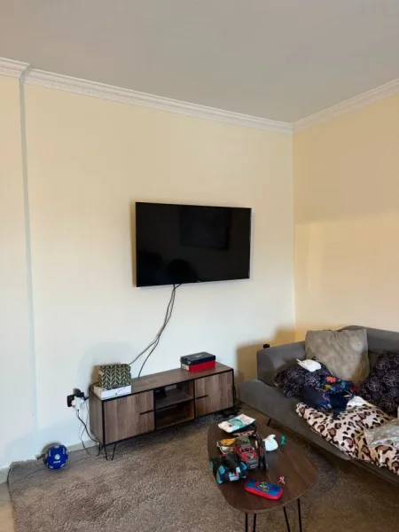 Tirane, jepet me qera apartament 1+1+Ballkon Kati 11, 75 m² 450 € (rruga Qemal Stafa perballe Shkolles Fan Noli)