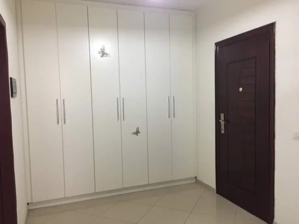 Tirane, jepet me qera apartament 1+1+Ballkon Kati 3, 88 m² 400 € (Vila L, Astir)