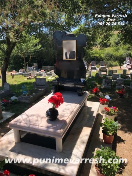 Tirane, ofroj Punime Varresh - Varr i punar me Mermer Rosa Portugal dhe Granit te zi absolut - Me Pikture