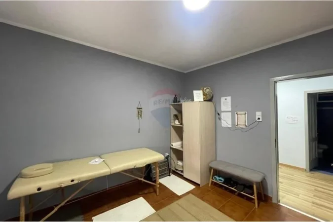 Tirane, jepet me qera apartament 1+1 Kati 1, 54 m² 550 € (Ali Demi)