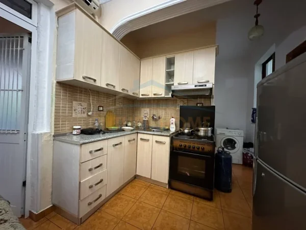 Tirane, shitet apartament 1+1+Aneks Kati 1, 59 m² 90.000 € (Irfan Tomini)