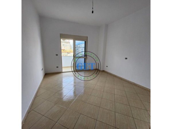 Durres, shitet apartament 2+1+ 4 Ballkone Kati 6, 105 m² 120.000 € (Ish rajoni)